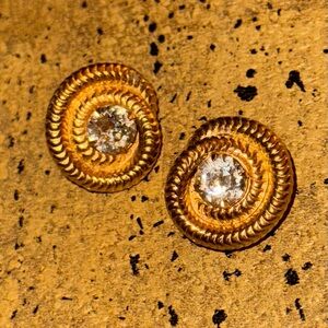 VTG MOB WIFE Gold Coil Crystal Clip On Earrings